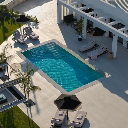 Pinakopi Luxury Villa, A Mediterranean Signature By Mindyourvilla Kalpaki (Zakynthos)