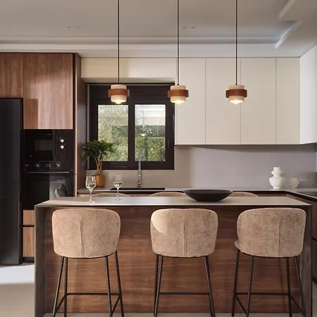 Vila Pinakopi Luxury Villa, A Mediterranean Signature By Mindyourvilla