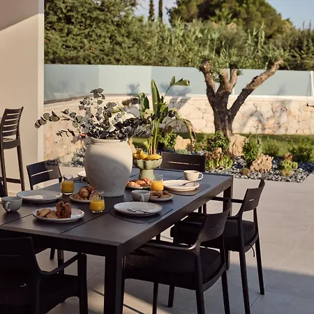 Pinakopi Luxury Villa, A Mediterranean Signature By Mindyourvilla Vila