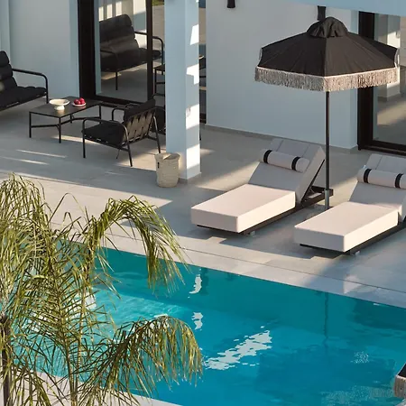 Pinakopi Luxury Villa, A Mediterranean Signature By Mindyourvilla Kalpaki (Zakynthos)