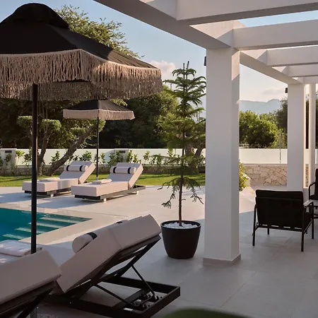 Pinakopi Luxury Villa, A Mediterranean Signature By Mindyourvilla Kalpaki (Zakynthos)