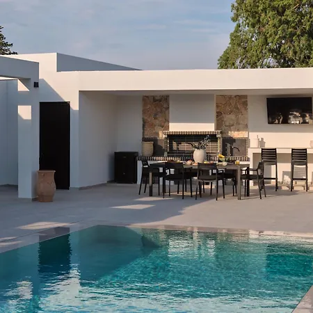 Βίλα Pinakopi Luxury Villa, A Mediterranean Signature By Mindyourvilla